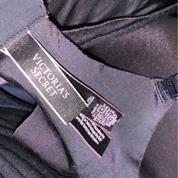 • Victoria’s Secret Lined Demi Bra Black W/ Gold Hardware• - Picture 2 of 3